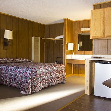 The Village Inn Motel & Restaurant Challis Eksteriør billede