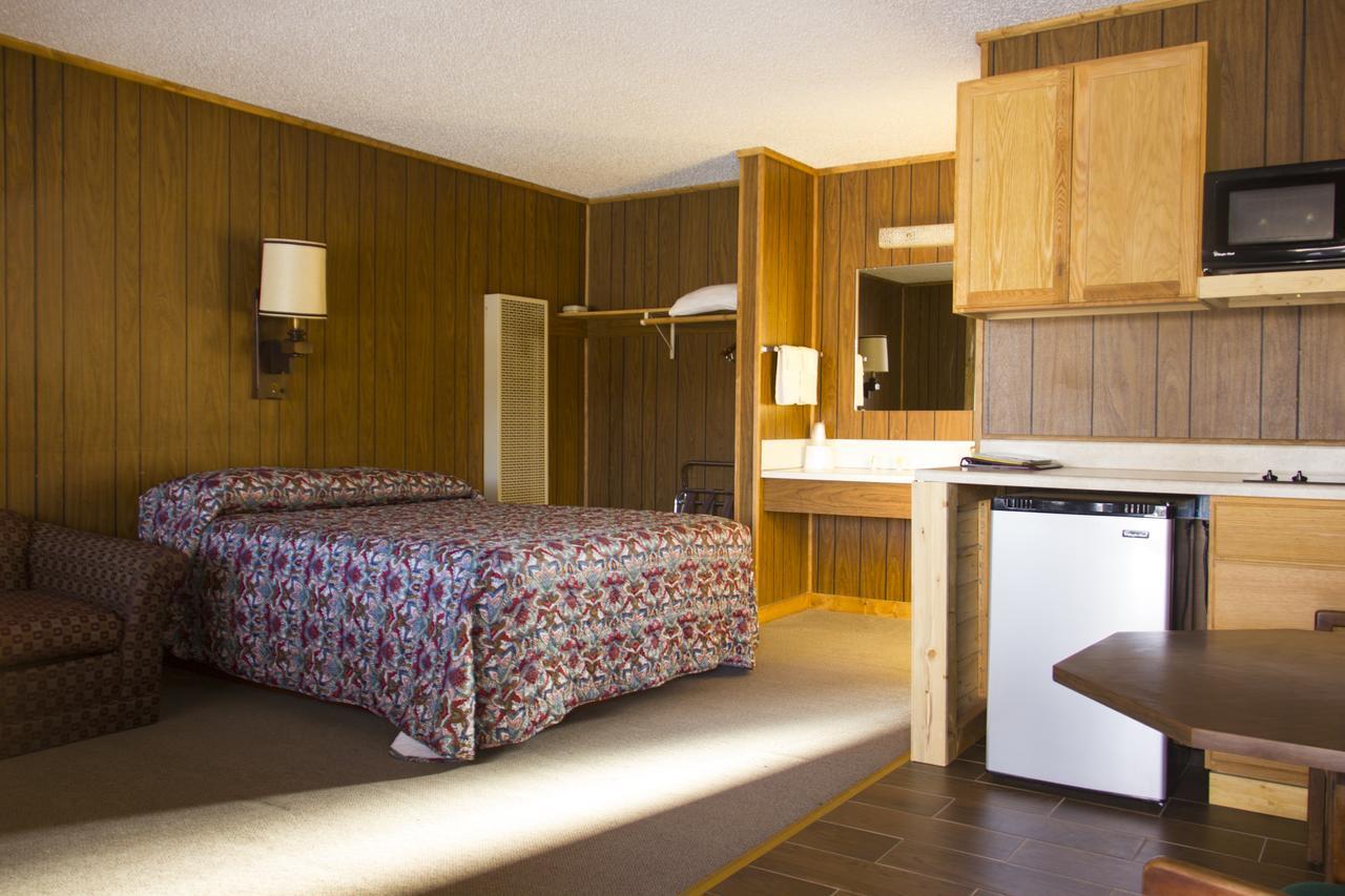 The Village Inn Motel & Restaurant Challis Eksteriør billede